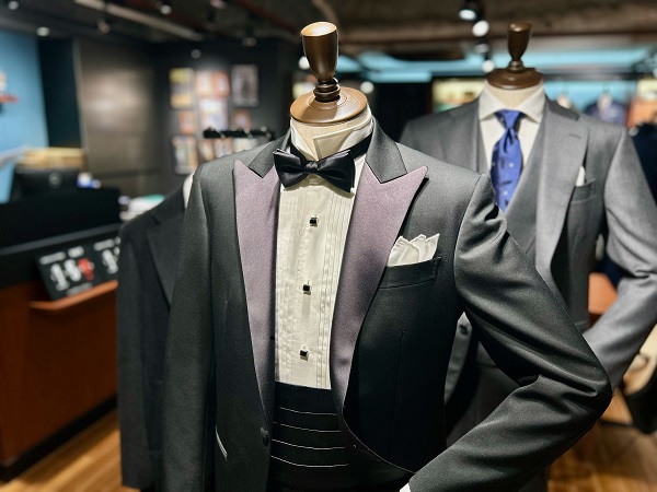 ブラックスーツ】礼服のサイズは合っていますか？ | 麻布テーラー | ショップニュース | 横浜モアーズ